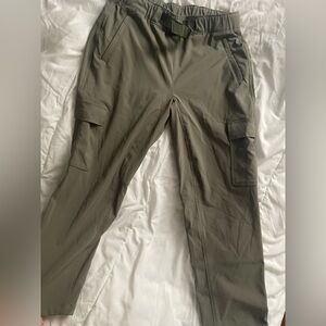 Eddie Bauer outdoor cargo hiking pant